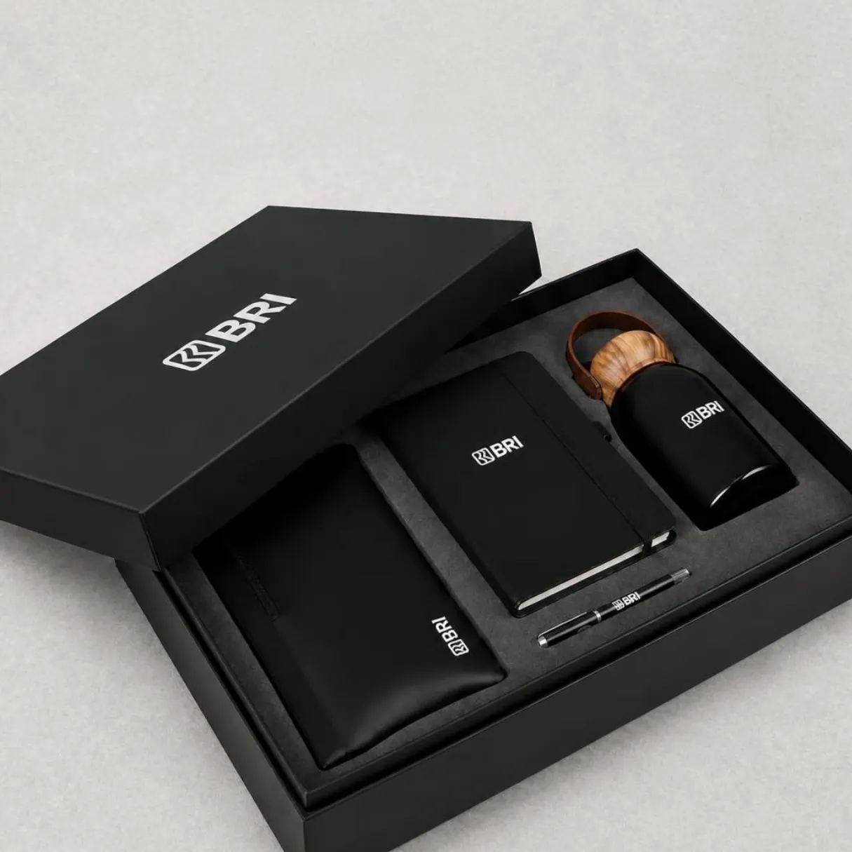 Custom Gifts Sets & Bundles Printing in Dubai, Ajman, Sharjah, Abu Dhabi, UAE