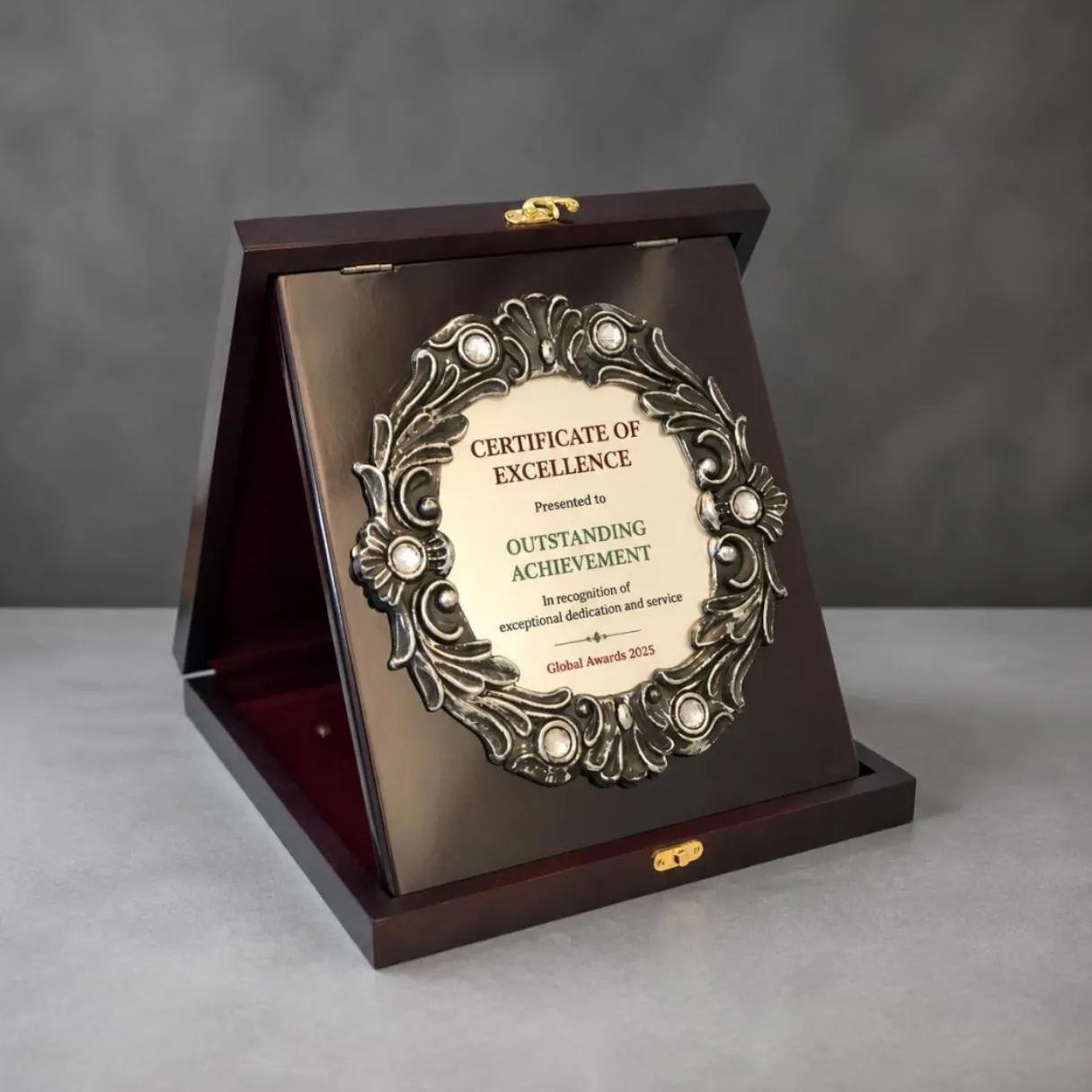 Customized Plaques Trophy Printing in Dubai, Ajman, Sharjah, Abu Dhabi, UAE