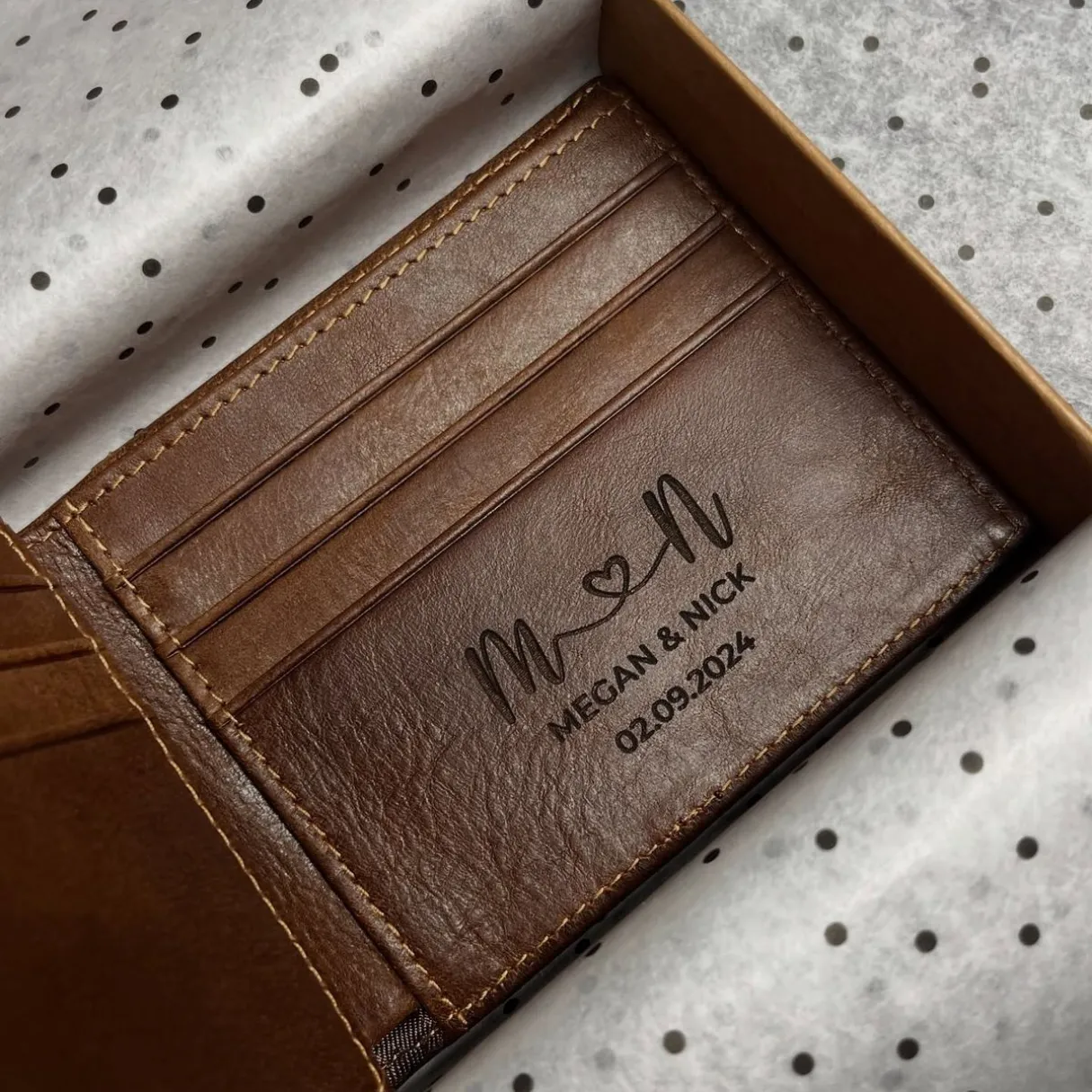 Custom Wallets Printing in Dubai, Ajman, Sharjah, Abu Dhabi, UAE