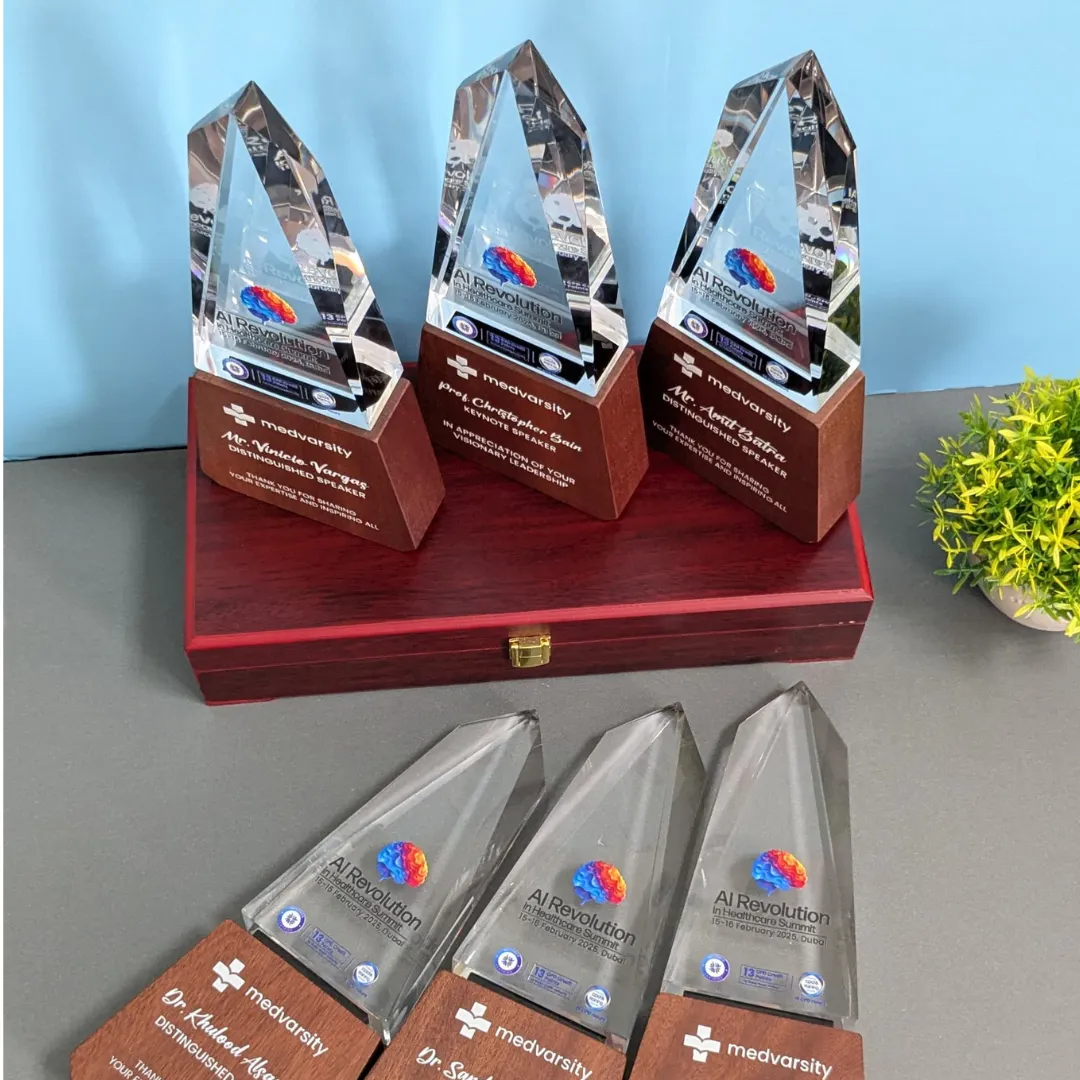 Crystal Awards & Trophies in Dubai UAE